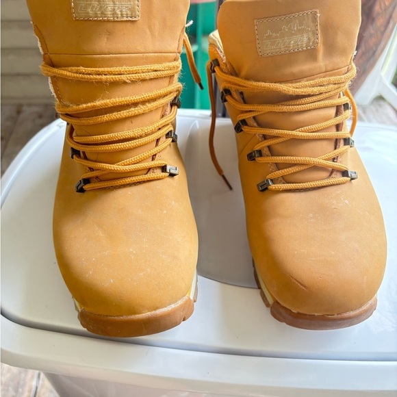 Lugz Jam II boots main image 8